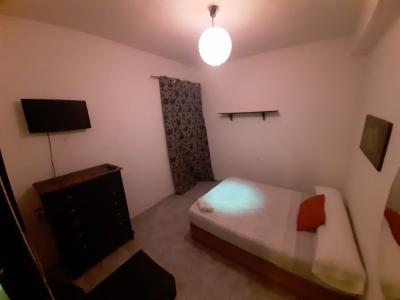 664349405:  en Cádiz