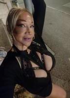 663439766: Travesti en León