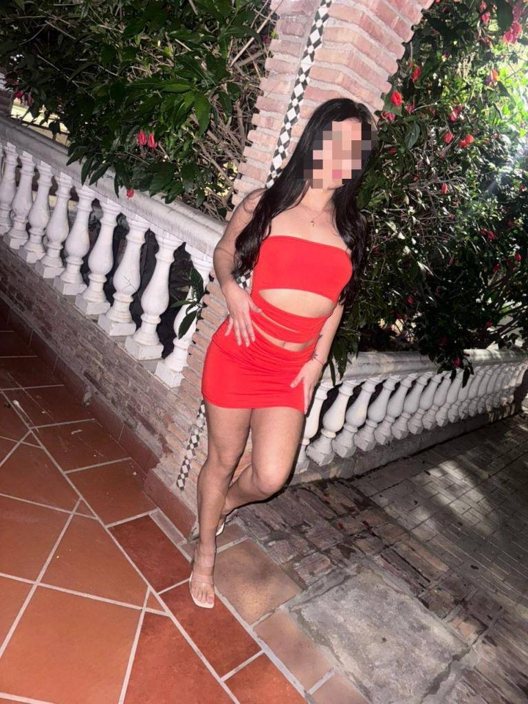 613693633: Chica busca chico en Málaga