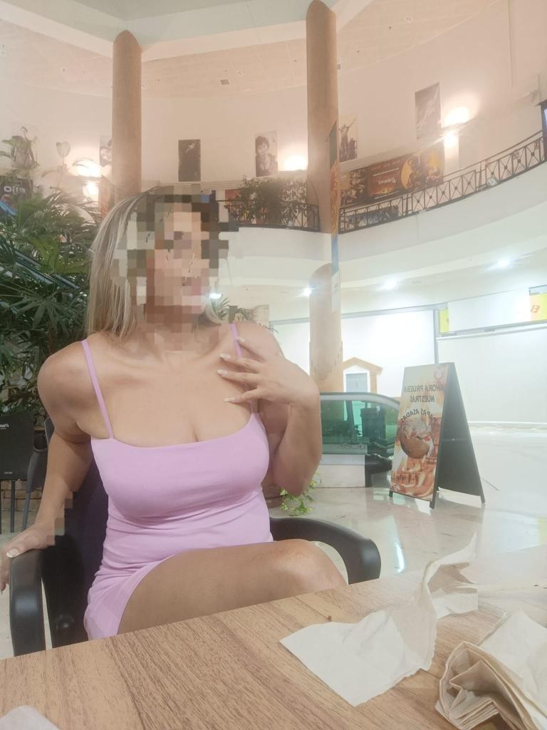 665083906: Chica busca chico en Málaga