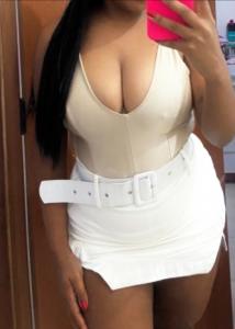 695888158: Chica busca chico en Cádiz