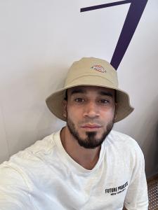 661002101: Chico busca chica en Barcelona