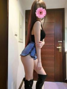 671156626: Chica busca chico en Barcelona