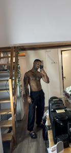 Chico busca chica en Málaga: 