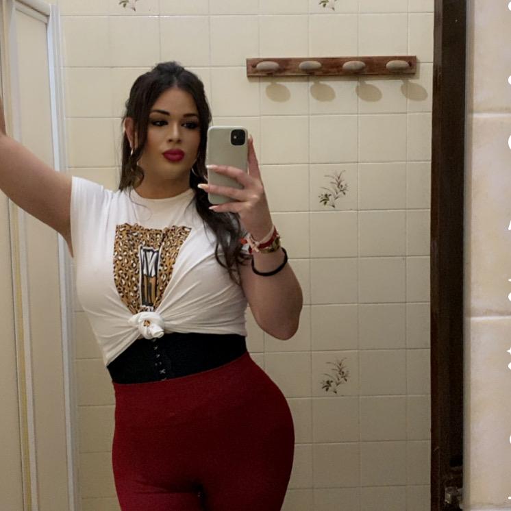 613265779: Transexual en Sevilla