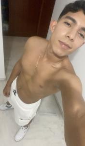 Chico busca chica en Sevilla: 