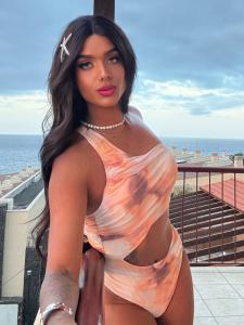 611357730: Transexual en Cádiz