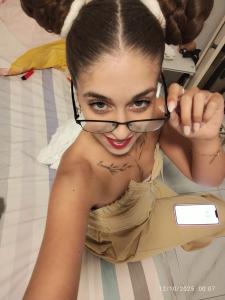 624095449: Chica busca chico en Sevilla