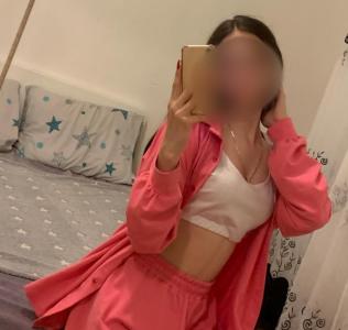 635637132: Chica busca chico en Madrid