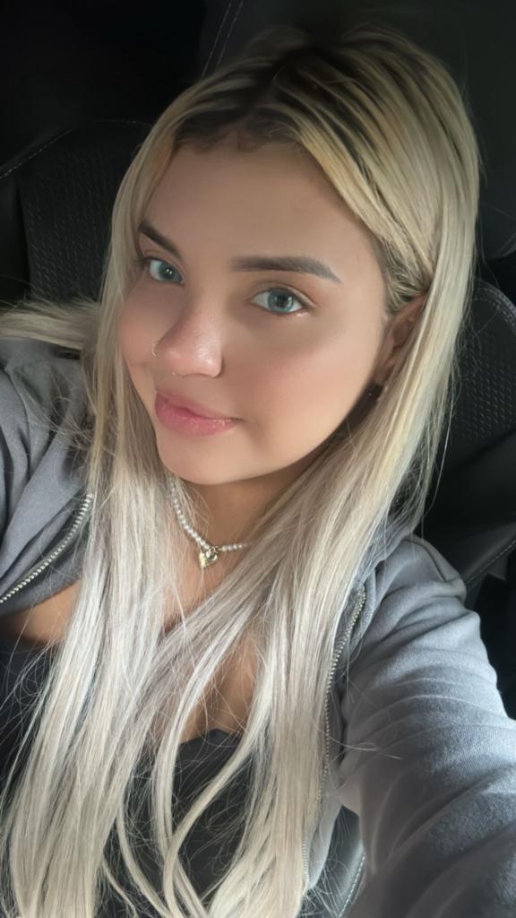 603410234: Chica busca chico en Barcelona