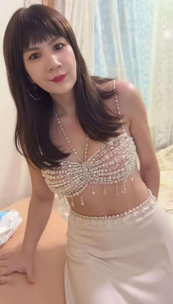 688001824: Chica busca chico en Barcelona