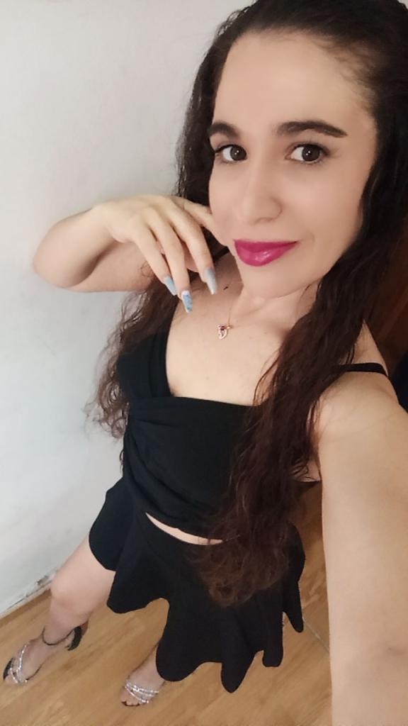 611886443: Chica busca chico en Alicante
