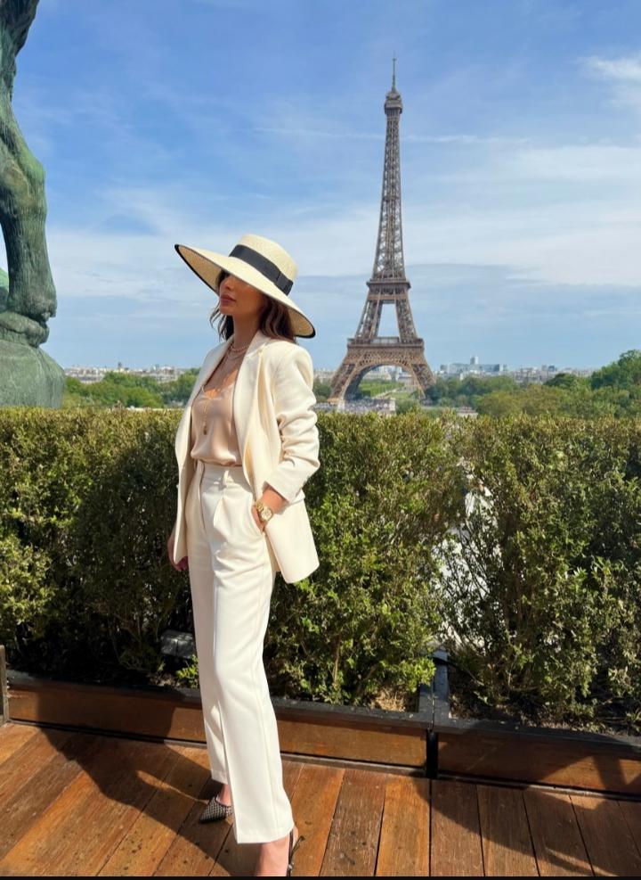 664295920: Chica busca chico en Madrid