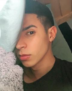 647335856: Chico busca chica en Valencia