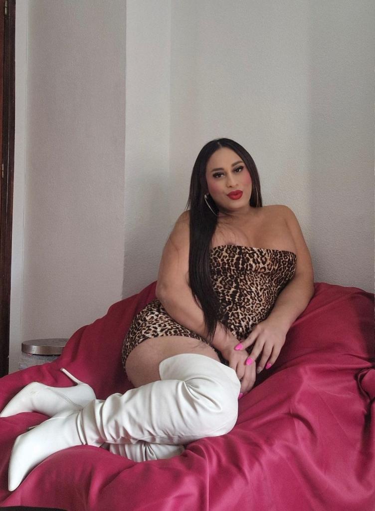 611275347: Travesti en Cantabria