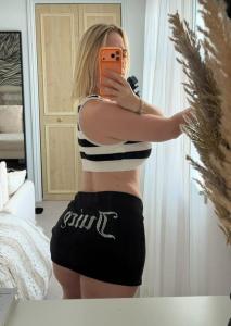 654137743: Chica busca chico en Málaga