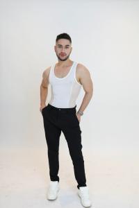 693371040: Chico busca chica en Madrid