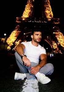 Chico busca chica en Málaga: 