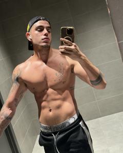 634641496: Chico busca chica en Pontevedra