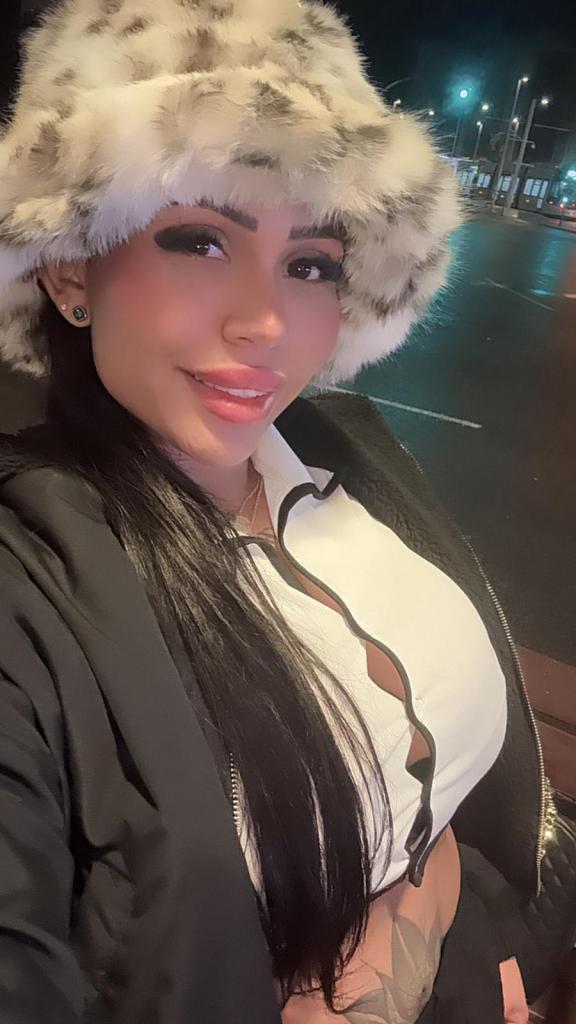 Chica busca chico en Sevilla: 