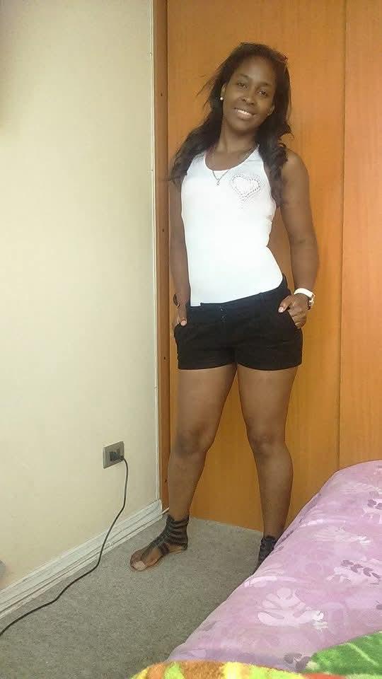 672098151: Chica busca chico en Sevilla