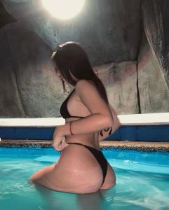 647637764: Chica busca chico en Málaga