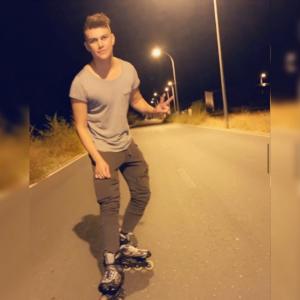 641764009: Chico busca chica en Toledo