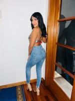 613983344: Chica busca chico en Málaga