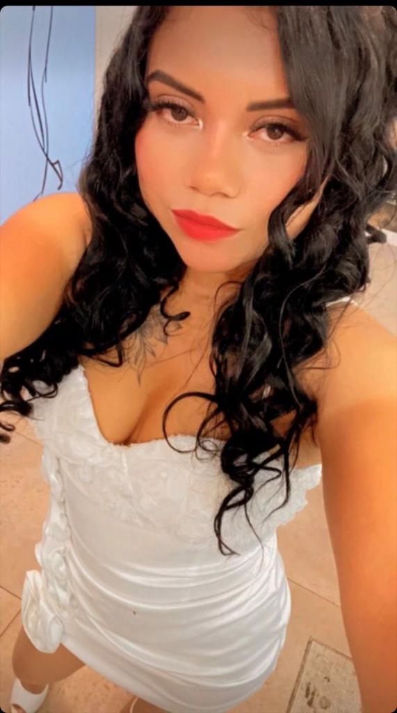 Chica busca chico en Valencia: Chica busca chico