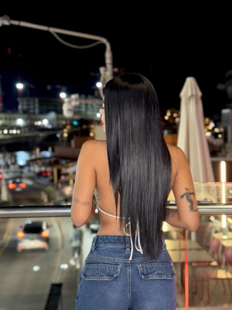 607510621: Chica busca chico en Barcelona