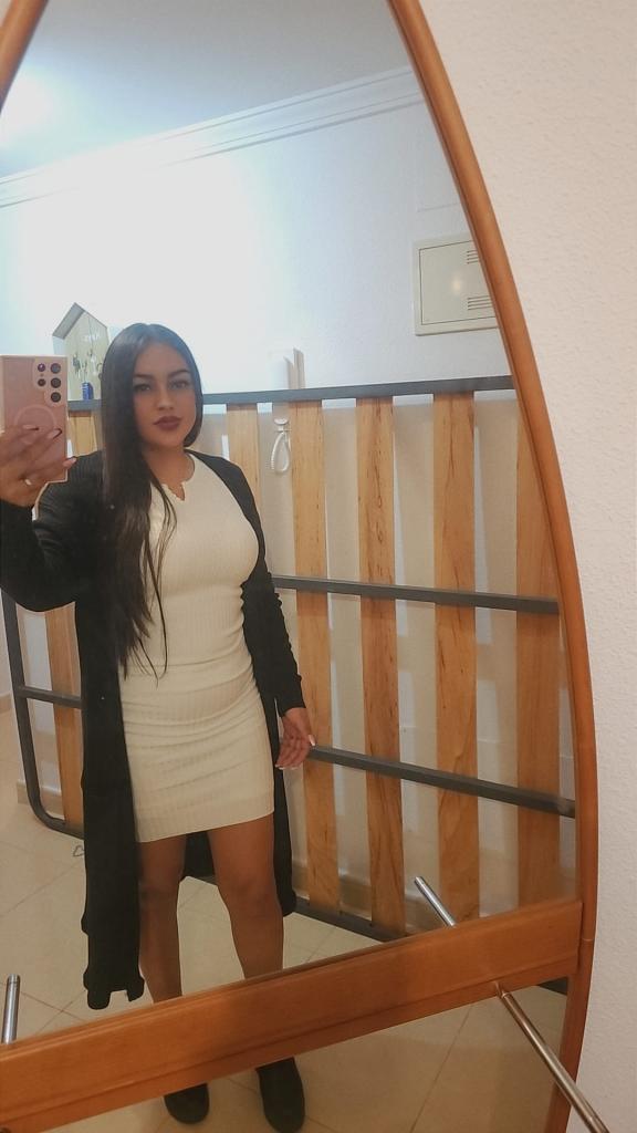 613364068: Chica busca chico en Málaga