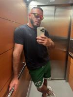 604873644: Chico busca chica en Madrid