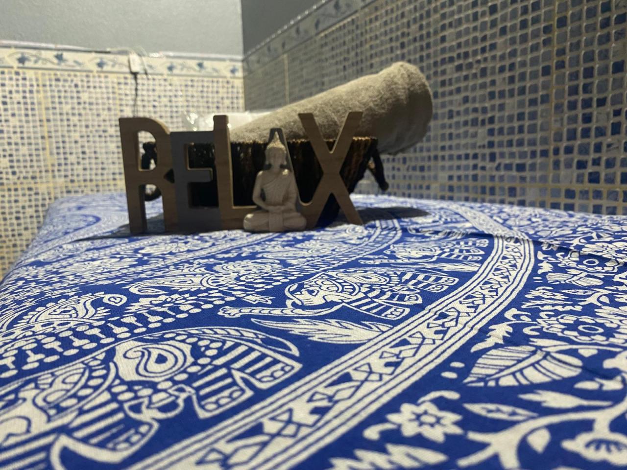 604866430: Chica busca chico en Madrid