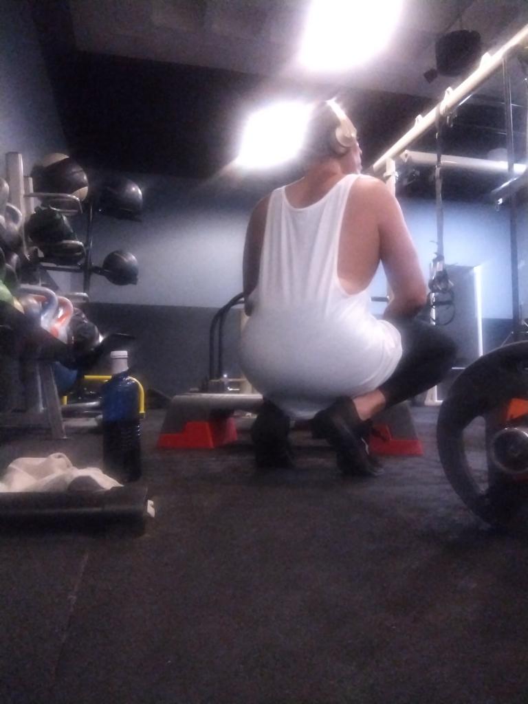 Chico busca chica en Granada: 