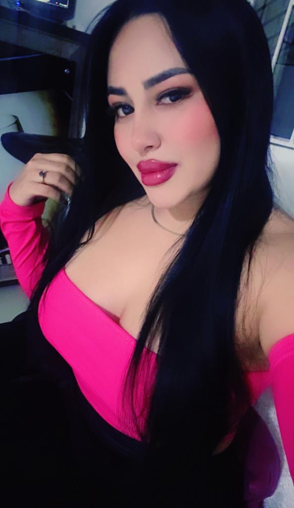603532671: Chica busca chico en Sevilla