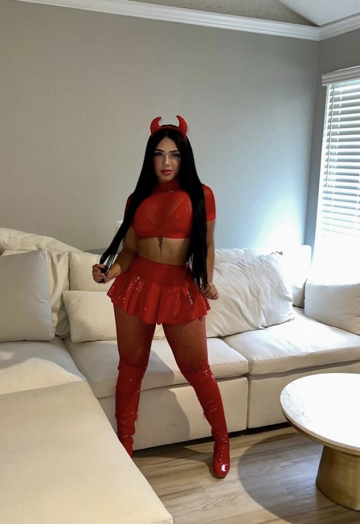 611335563: Chica busca chico en Barcelona