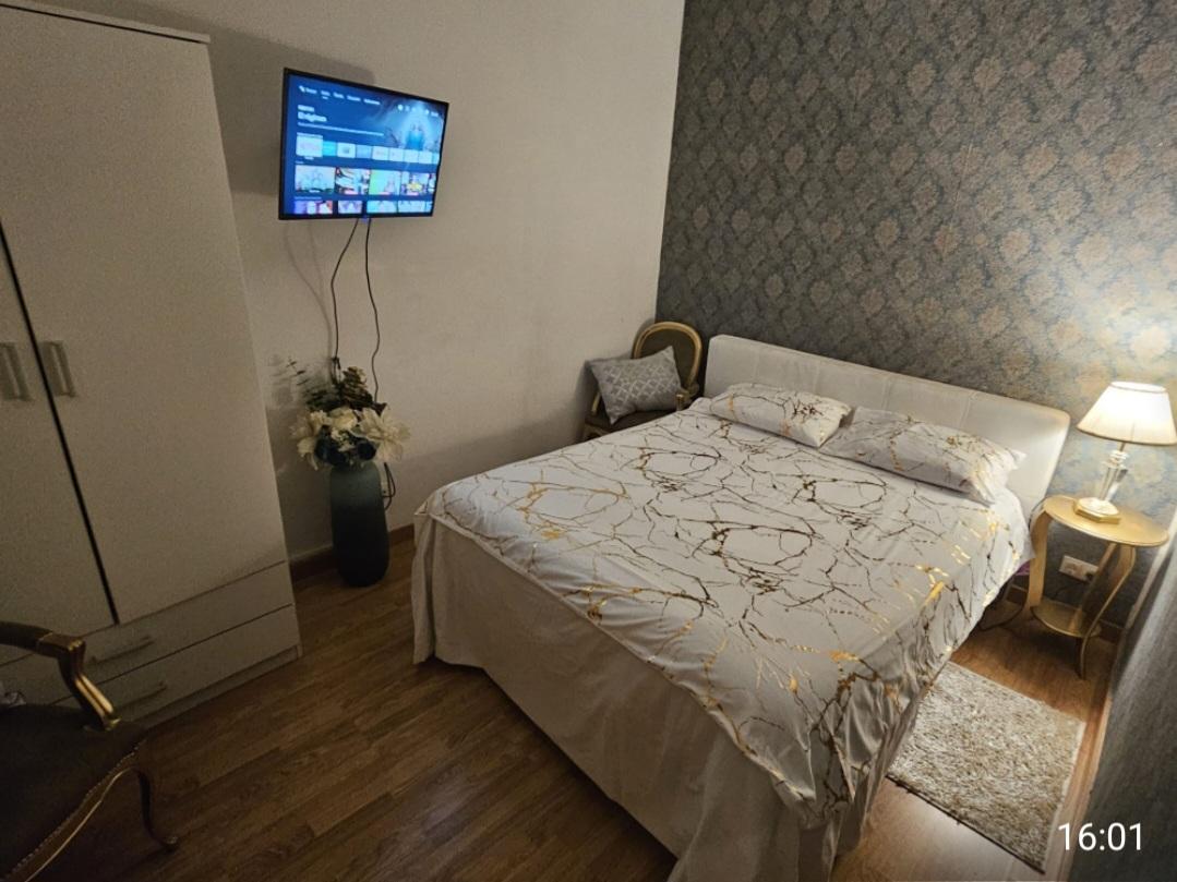 697665870:  en Barcelona