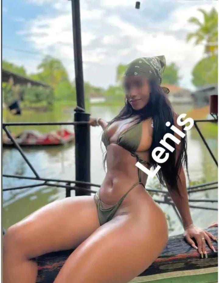 632334060: Chica busca chico en La Coruña