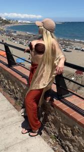 677832202: Chica busca chico en Sevilla