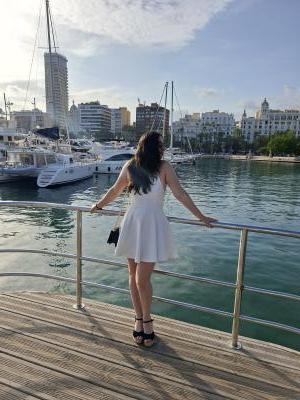 631283697: Chica busca chico en Madrid