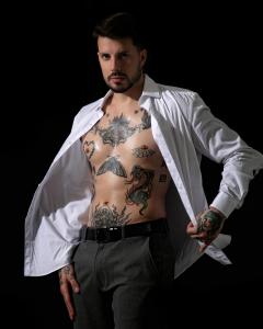 675597938: Chico busca chica en Barcelona