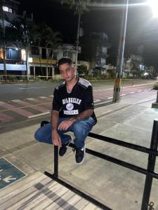 607905149: Chico busca chica en Madrid