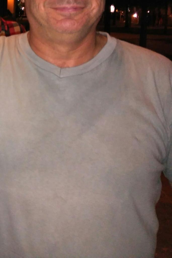 Chico busca chica en Sevilla: 