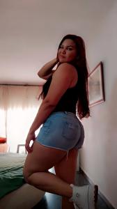 613392225: Chica busca chico en Barcelona