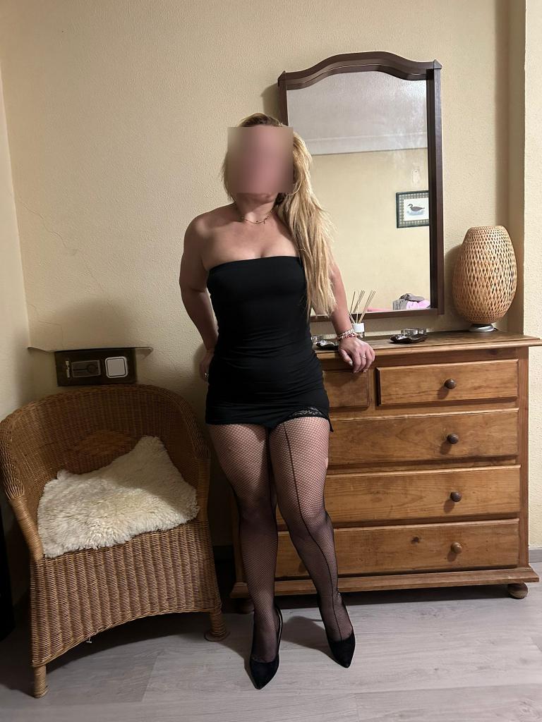 631742071: Chica busca chico en Madrid