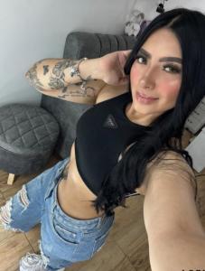 689909059: Chica busca chico en Madrid