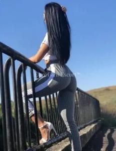 623568227: Chica busca chico en Madrid