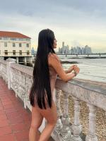 663199140: Chica busca chico en Madrid