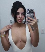 643109403: Chica busca chico en Barcelona