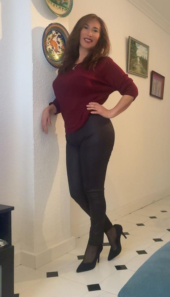Chica busca chico en Málaga: Chica busca chico
